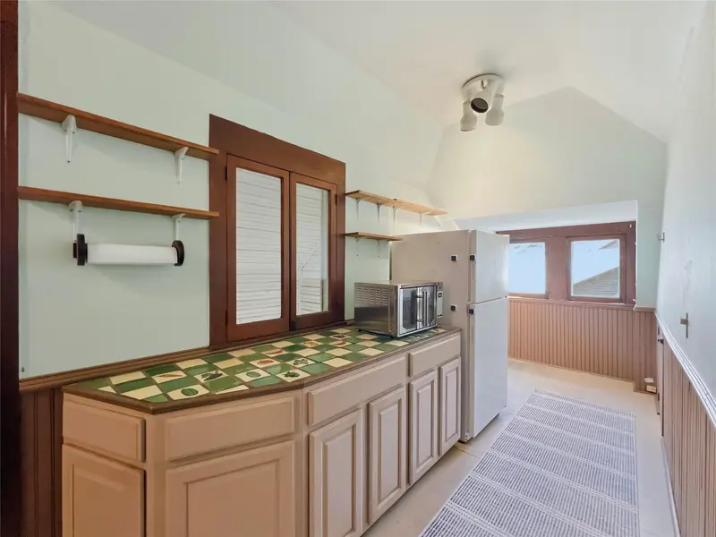 1010 Willow ST #B, Austin, TX 78702