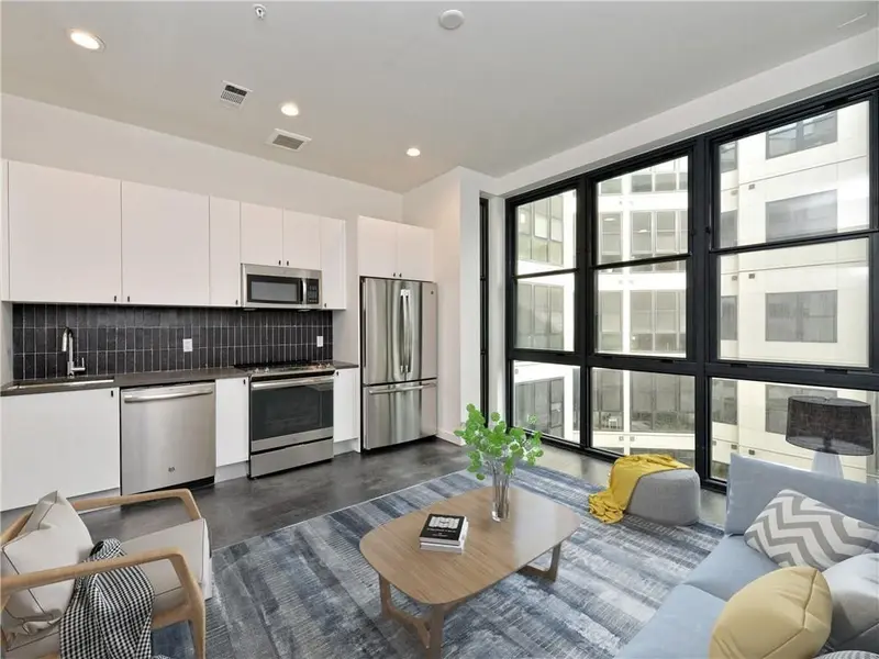 800 Embassy DR #323, Austin, TX 78702