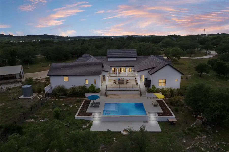 1805 Performer RD, Spicewood, TX 78669