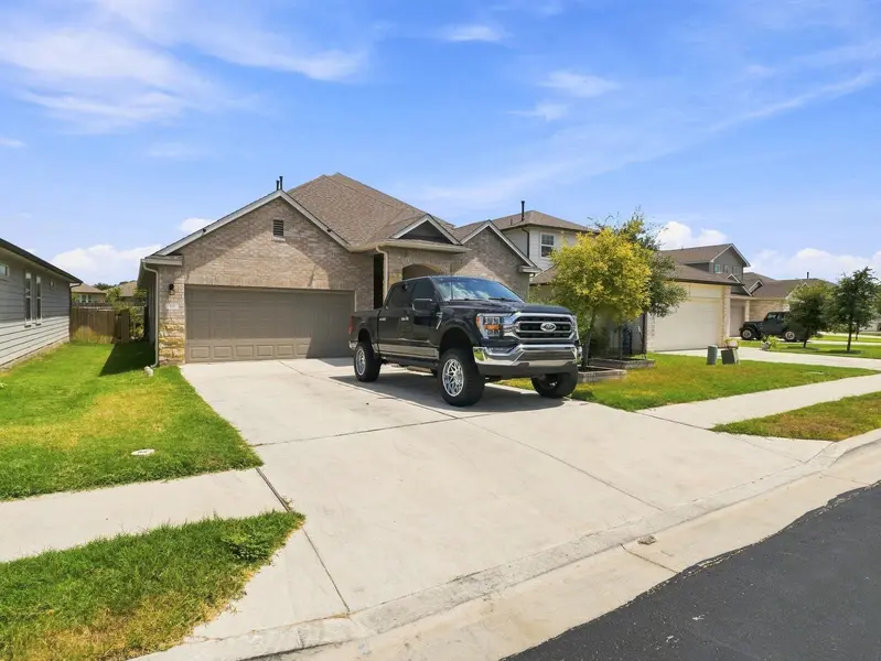 111 Rainmaker CV, Bastrop, TX 78602