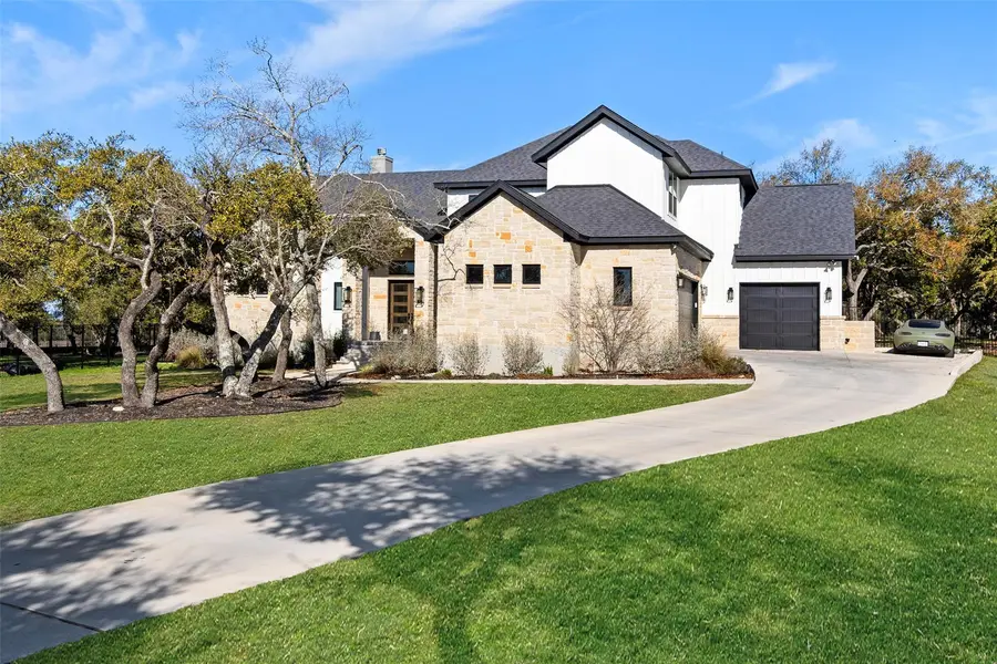 316 Stockman DR, Dripping Springs, TX 78620