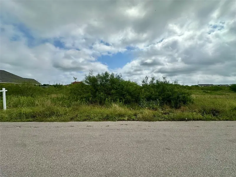 175 El Dorado DR, Kyle, TX 78640