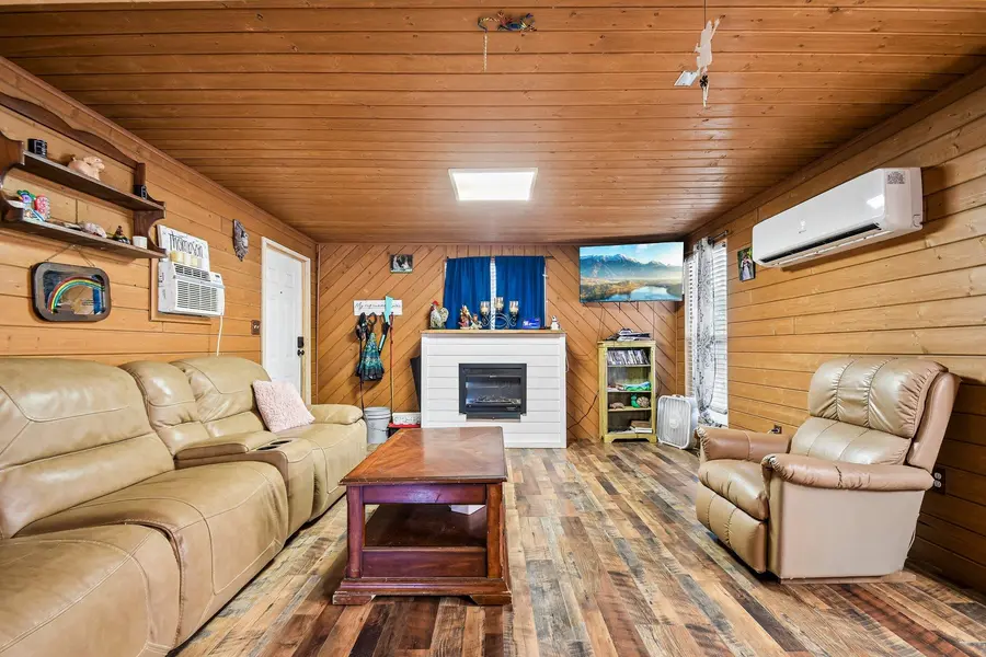 126 Market ST, Bastrop, TX 78602