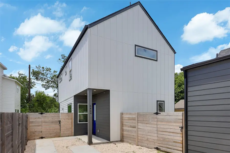 6809 Porter ST #2, Austin, TX 78741