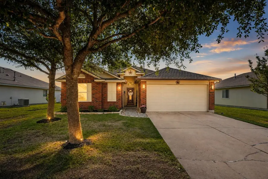 303 McCoy LN, Hutto, TX 78634