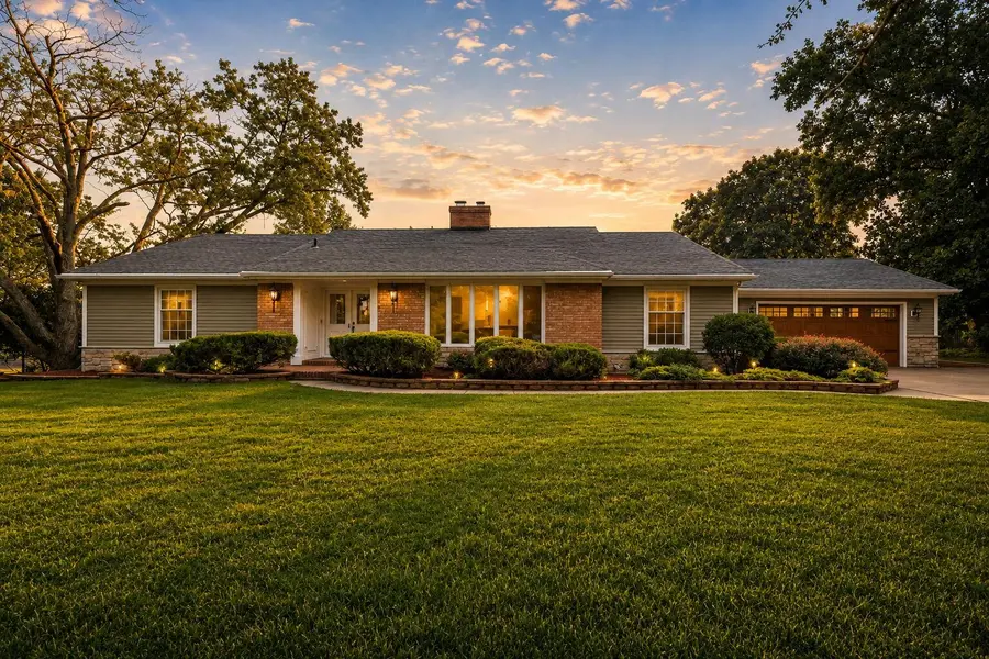 210 W 150, Valparaiso, IN 46385