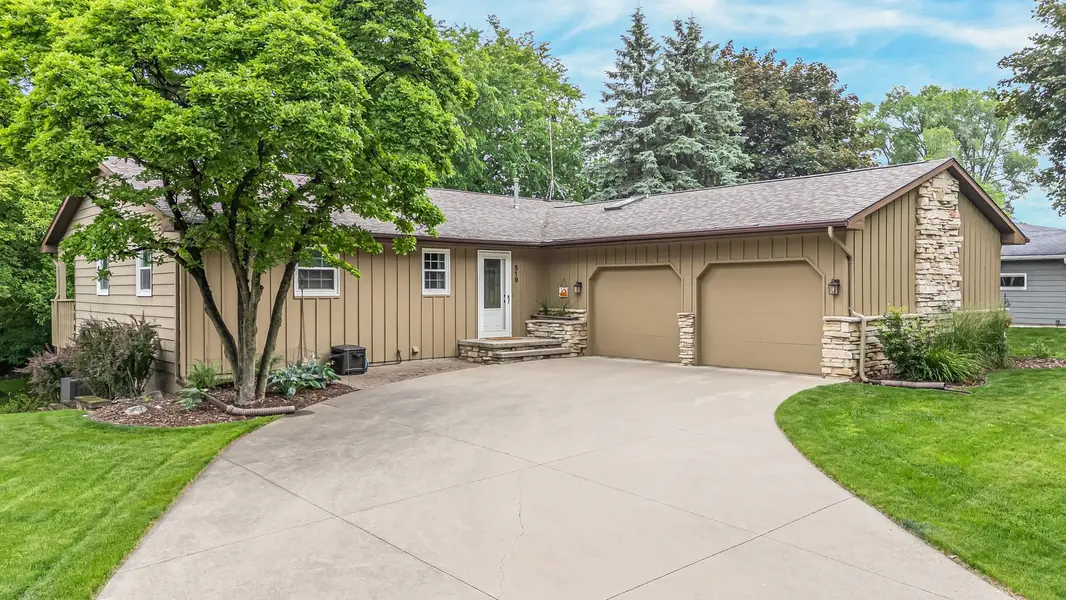 519 SHERIDAN ST, Kaukauna, WI 54130