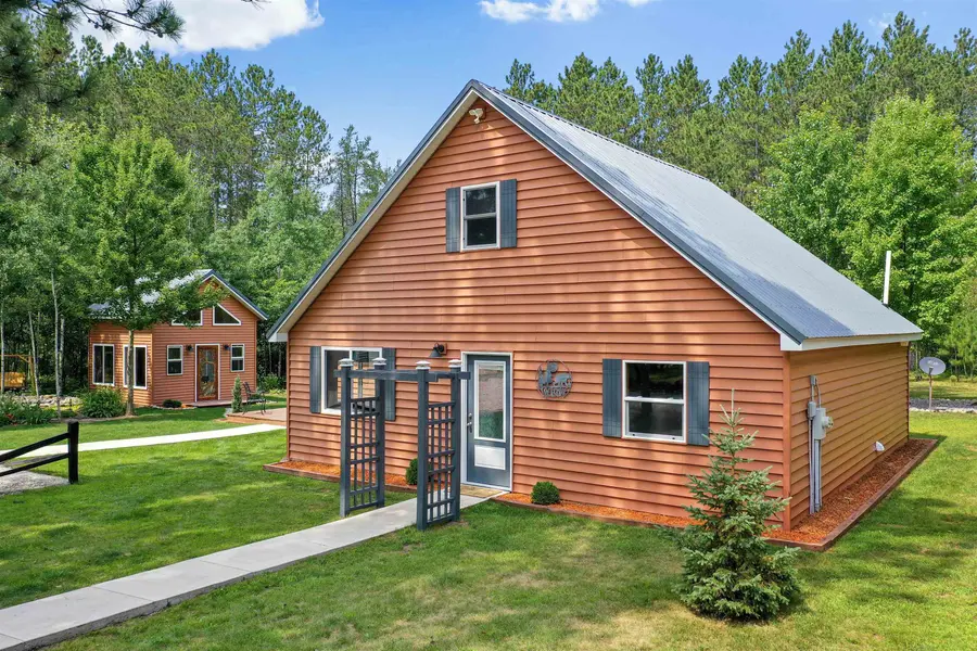 W12456 HAZEL LN, Silver Cliff, WI 54104-9572
