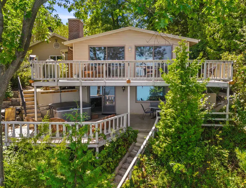 W7004 S SILVER LAKE RD, Wautoma, WI 54982
