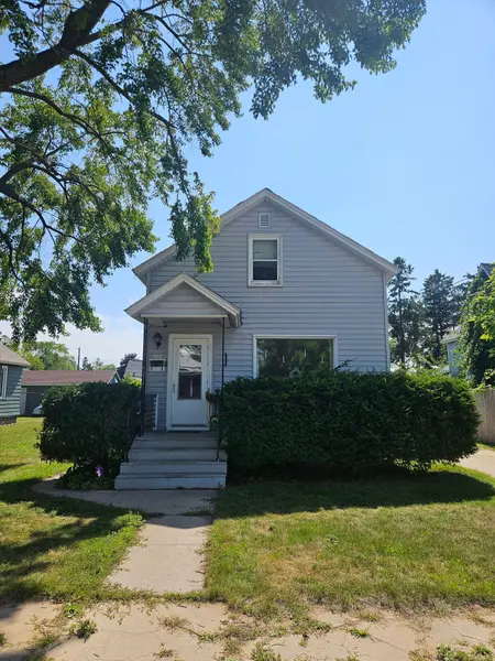 2105 12TH AVE, Menominee, MI 49858