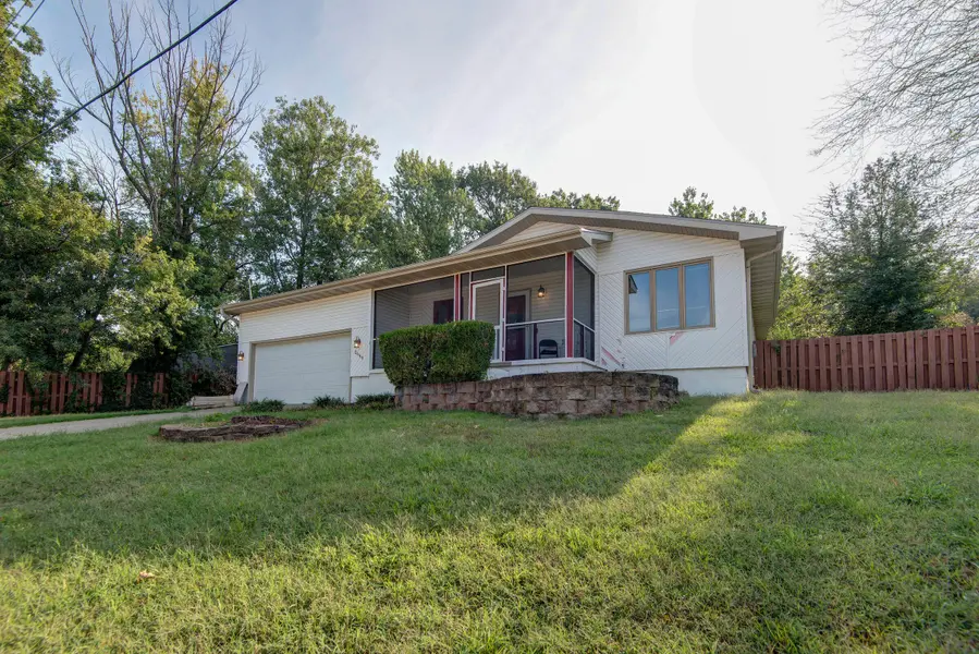 2644 N Marion AVE, Springfield, MO 65803