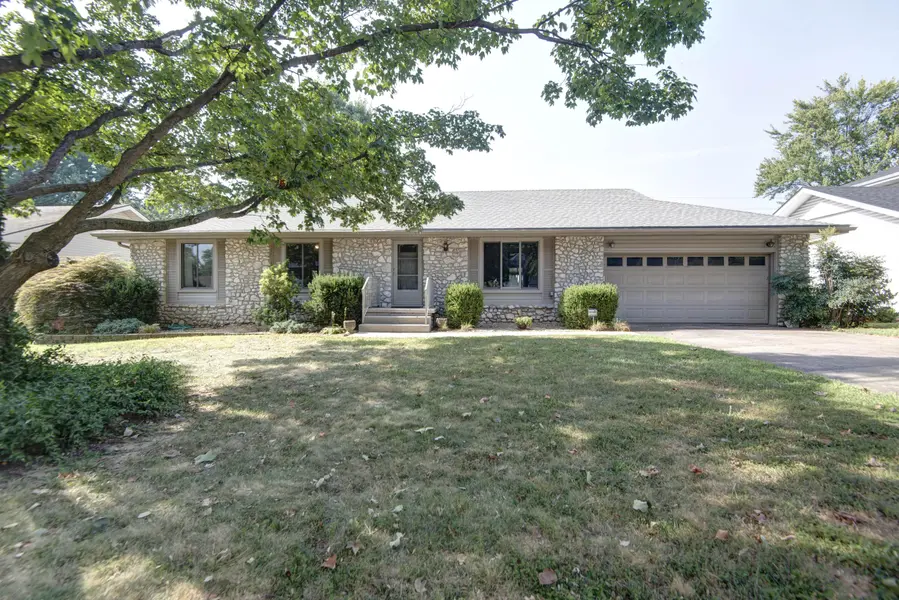 506 E Kingsley ST, Springfield, MO 65807