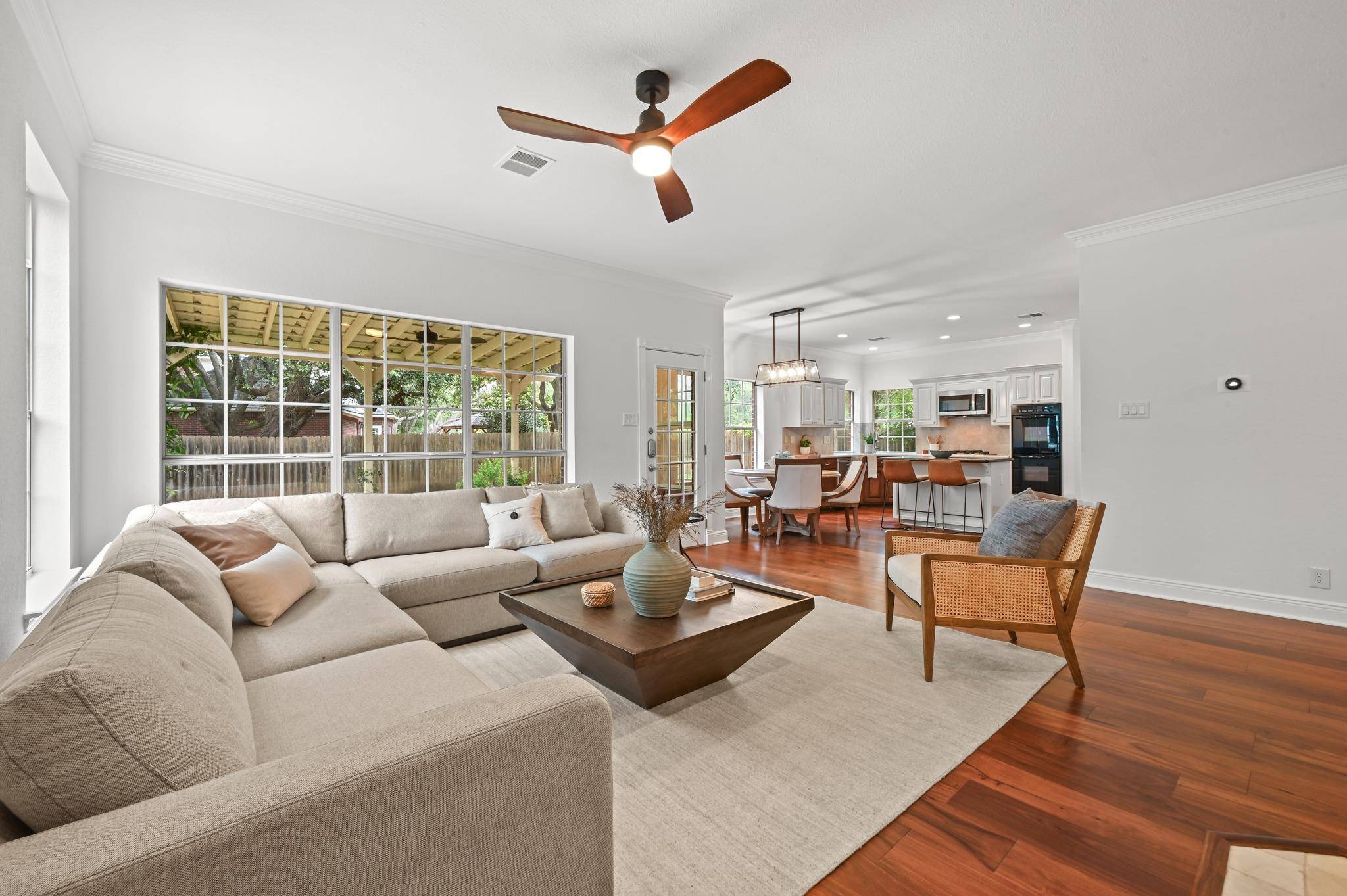 4030 Shavano DR, Austin, TX 78749