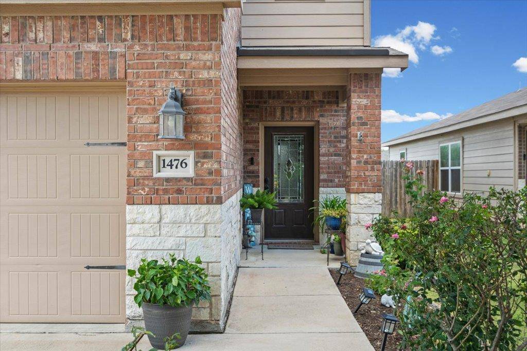 1476 Treeta TRL, Kyle, TX 78640