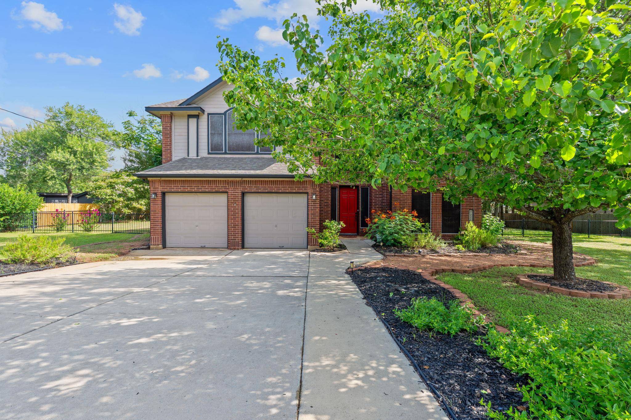 222 Primrose DR, Kyle, TX 78640