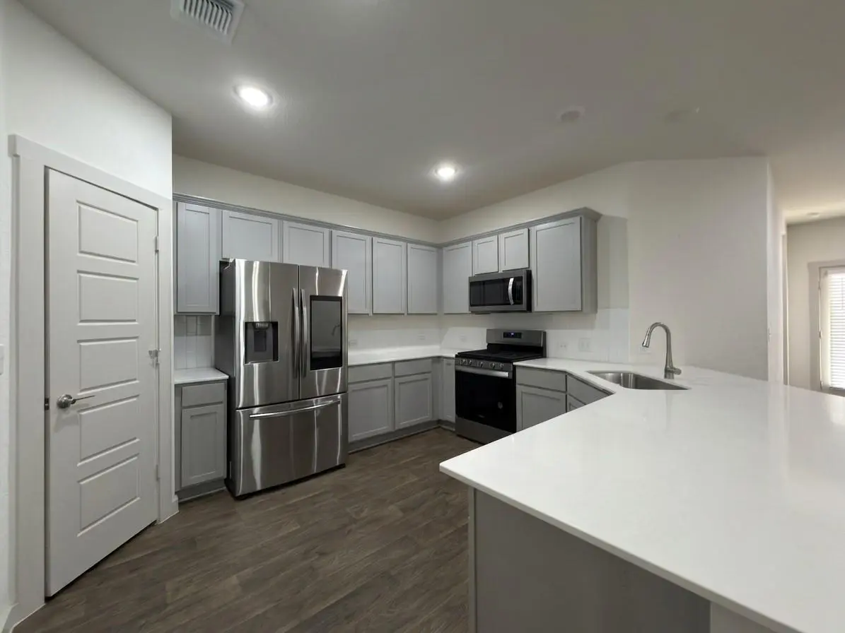 3001 Egan DR, Pflugerville, TX 78660