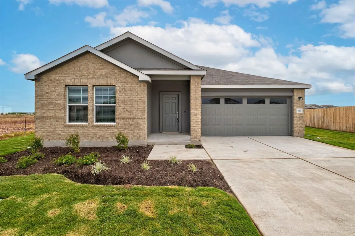 416 Escondido CIR, San Marcos, TX 78666