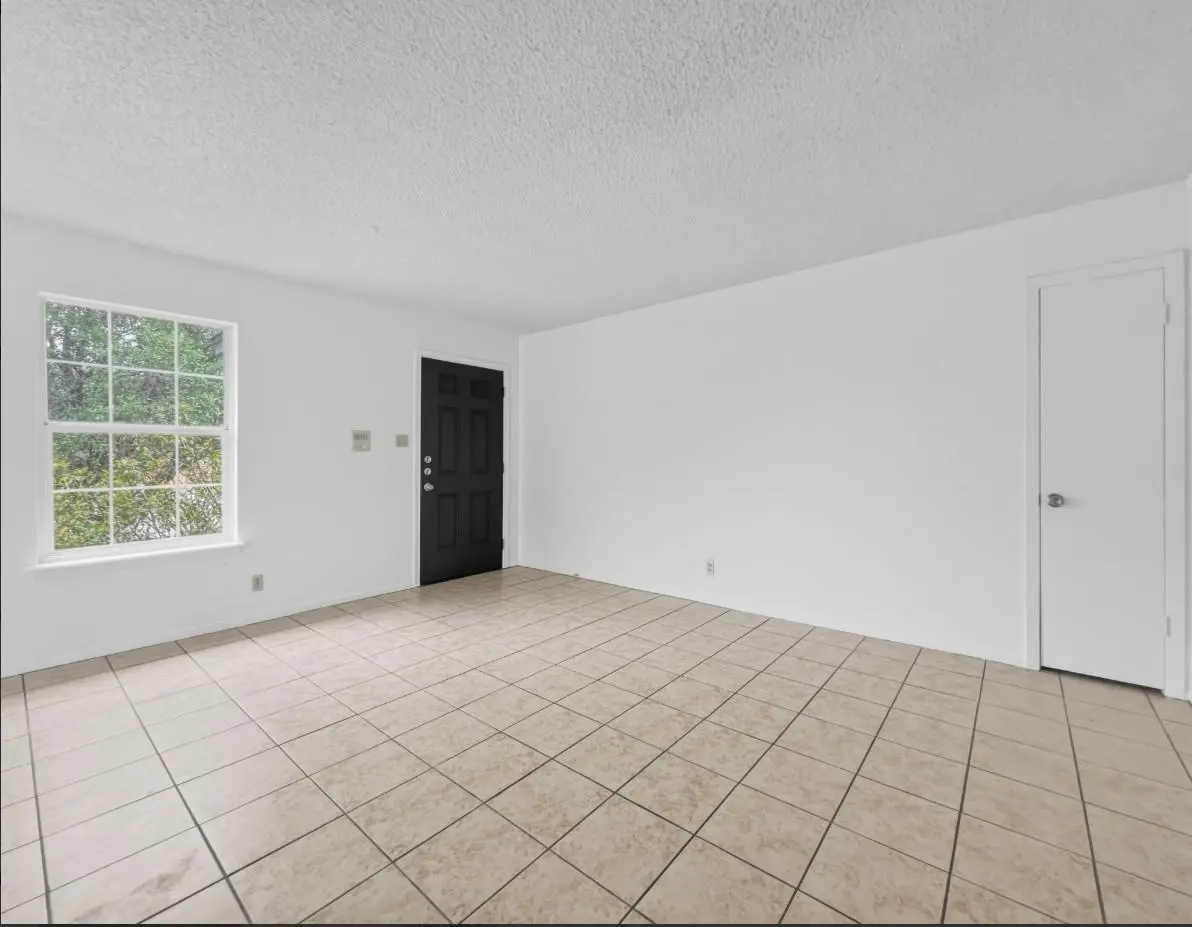 3427 WILLOWRUN DR #D, Austin, TX 78704