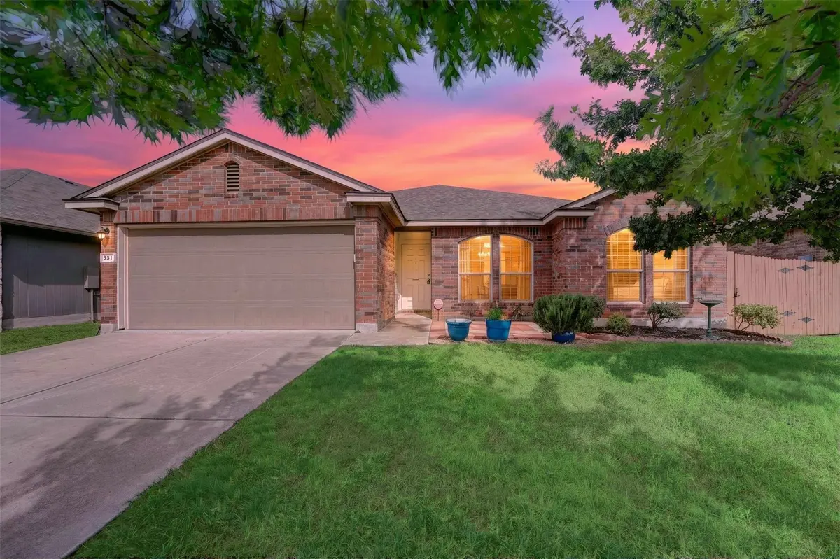 351 Foster LN, Jarrell, TX 76537