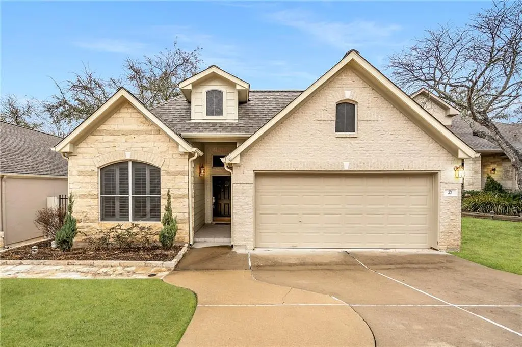27 Troon DR, Lakeway, TX 78738