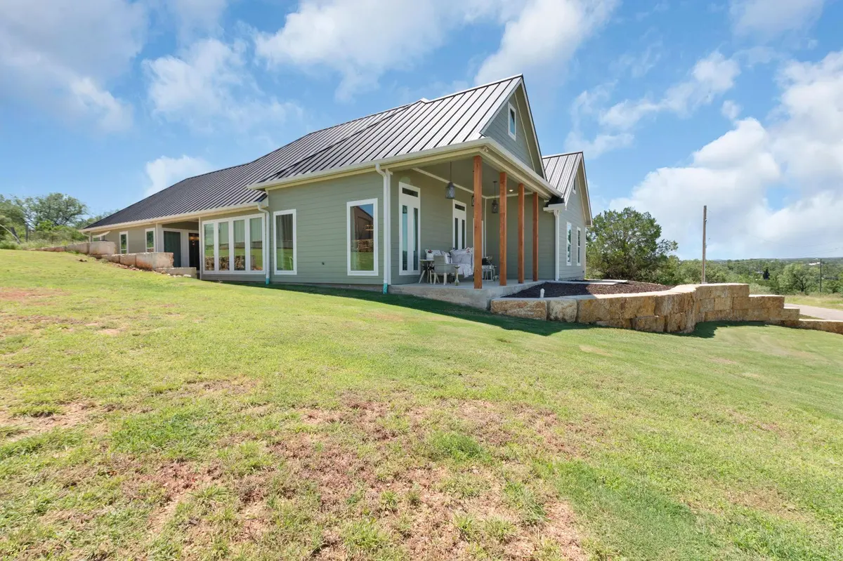 908 Sandy Mountain DR, Sunrise Beach, TX 78643