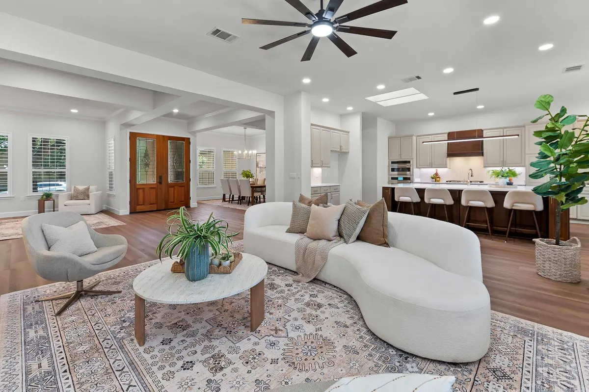 105 Golf View DR, Georgetown, TX 78633