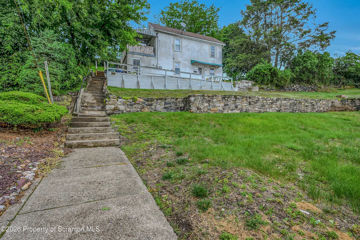 170 Sanderson ST, Old Forge, PA 18518
