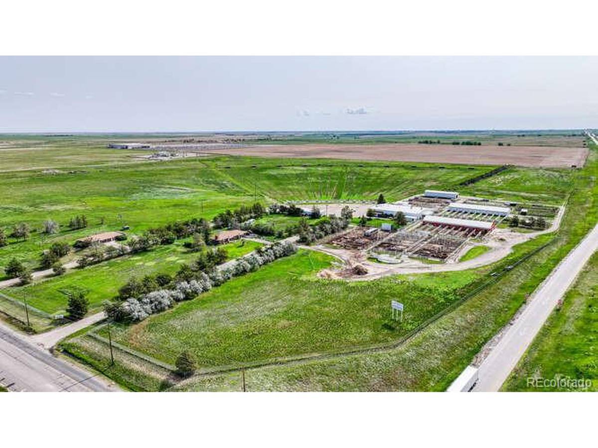 1614 N Manila, Bennett, CO 80102