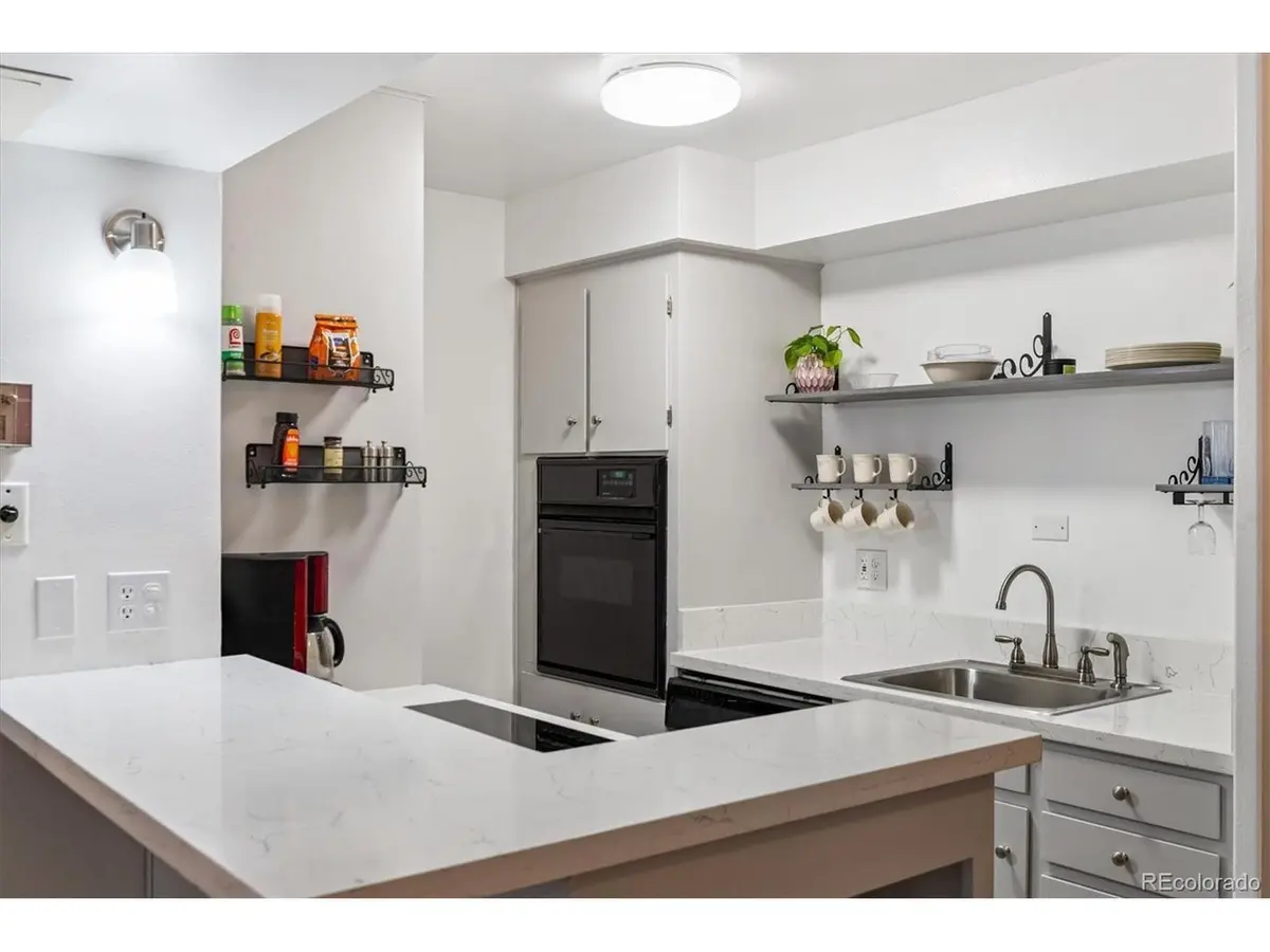 790 N Washington #305, Denver, CO 80203