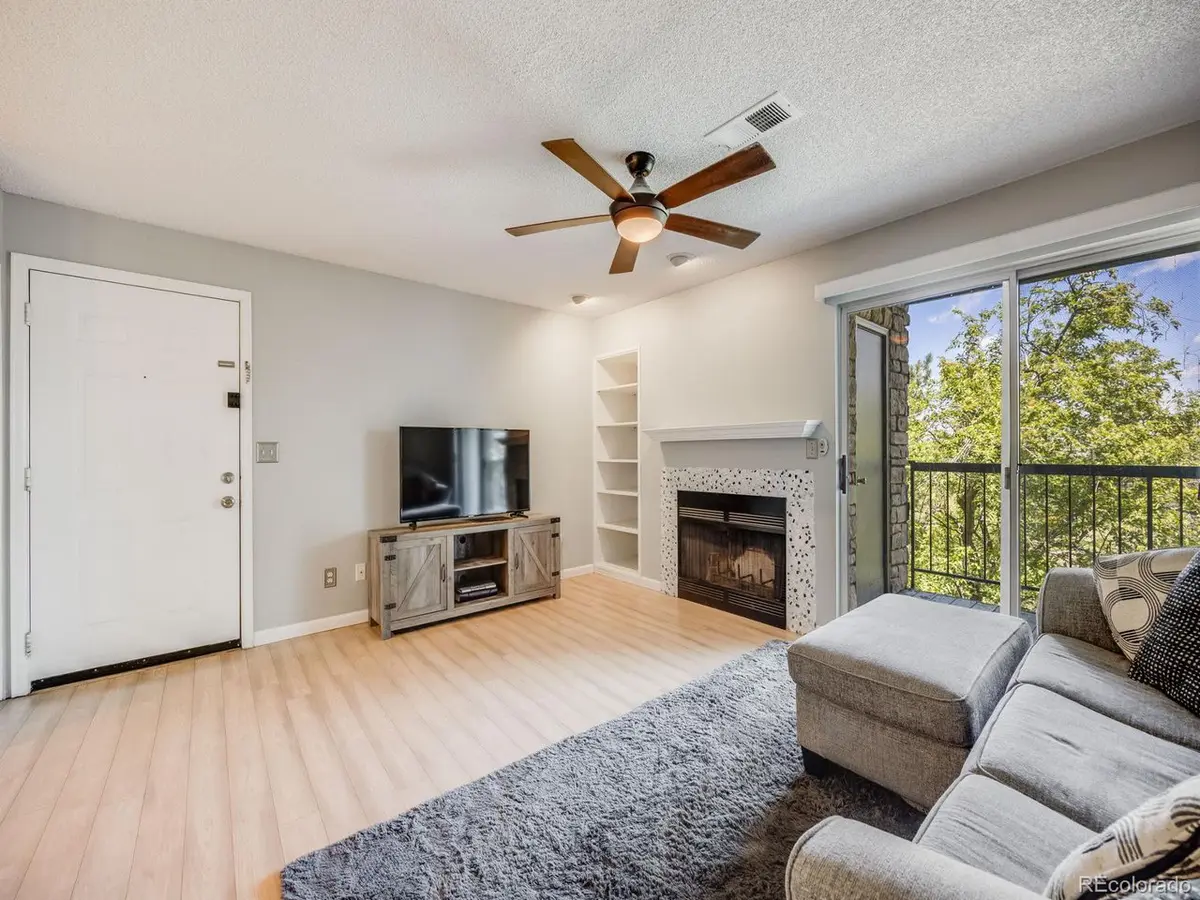 2575 S Syracuse #K201, Denver, CO 80231