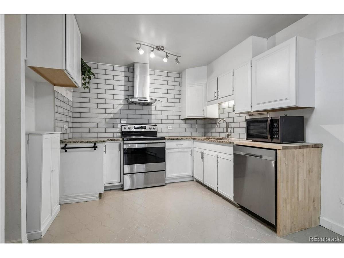 705 S Alton #6B, Denver, CO 80247