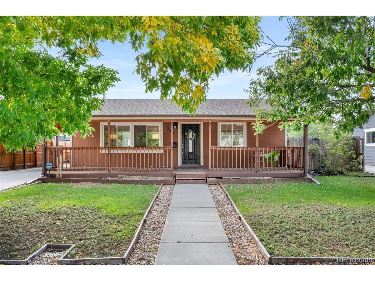 945 Paris, Aurora, CO 80010