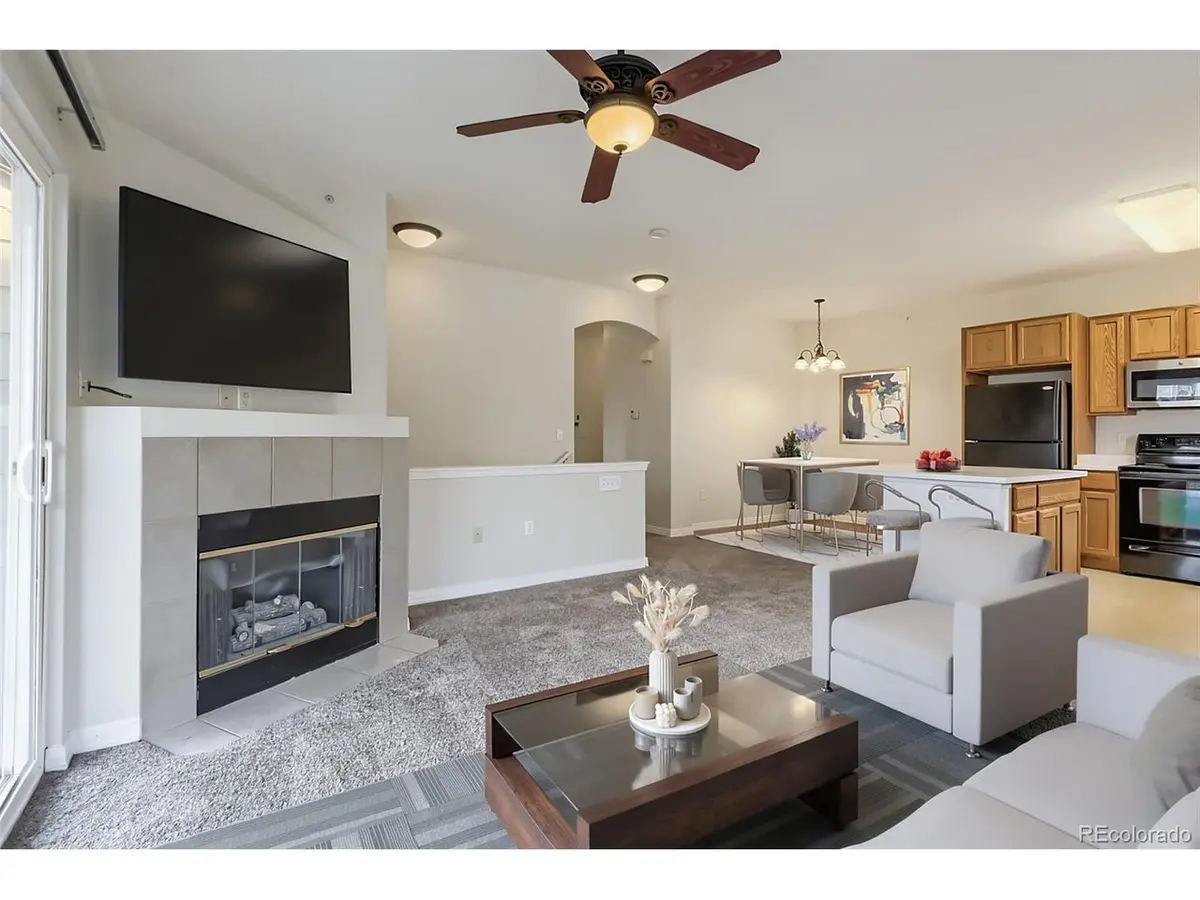 9551 Pearl #203, Parker, CO 80134