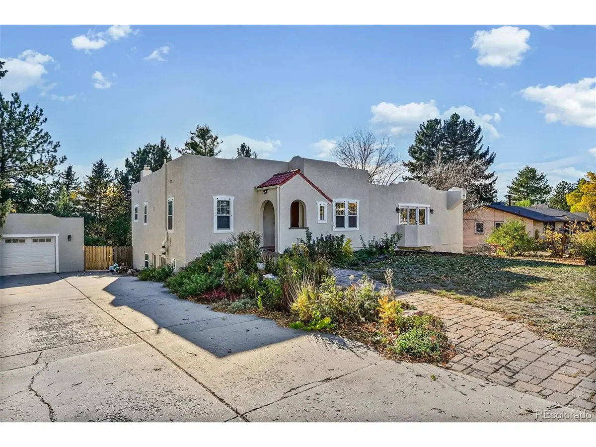 2002 W Ridge, Littleton, CO 80120