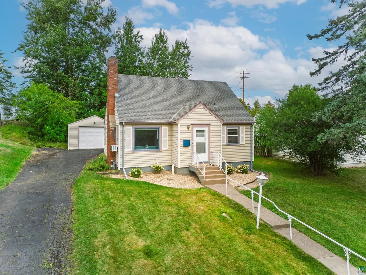 5127 Oneida St, Duluth, MN 55804