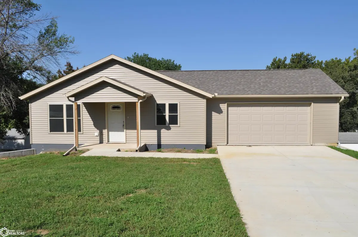 310 S 4th AVE, Dedham, IA 51440