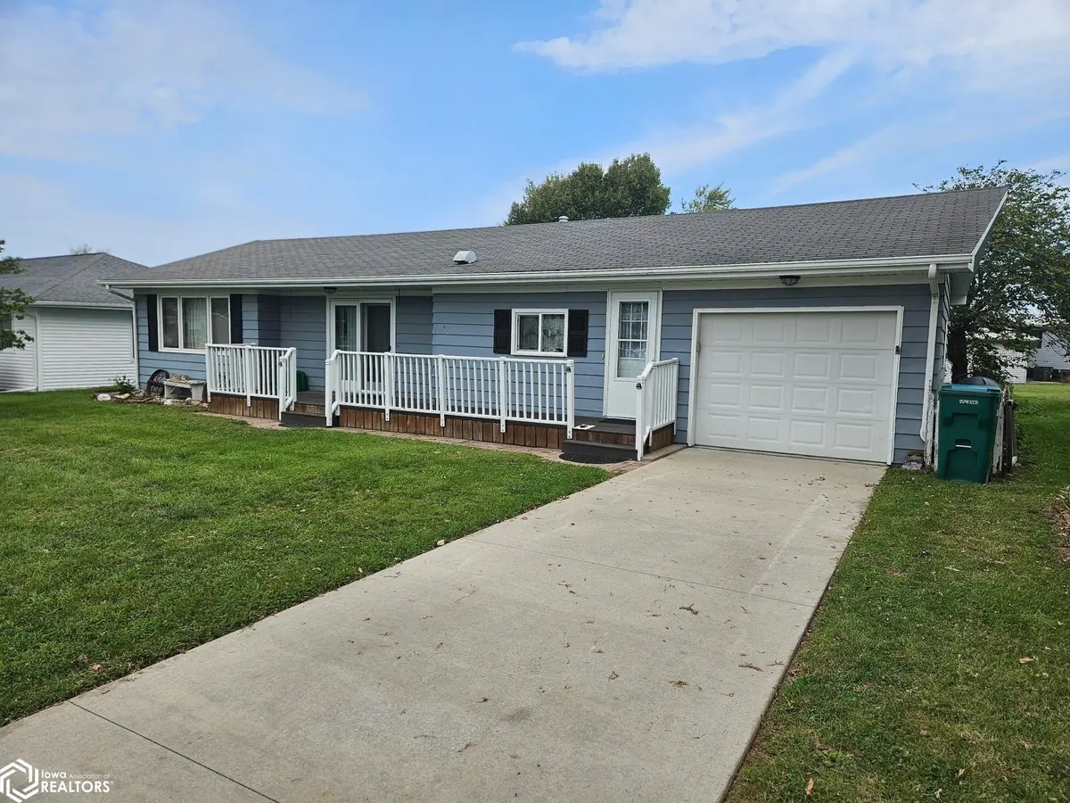 103 E Kennedy St., New London, IA 52645