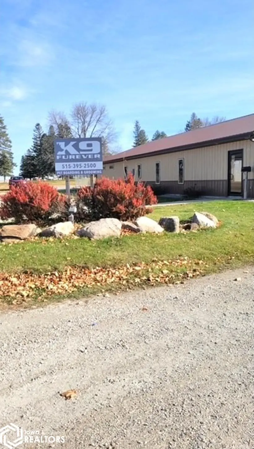1912 E Mound ST, Algona, IA 50511