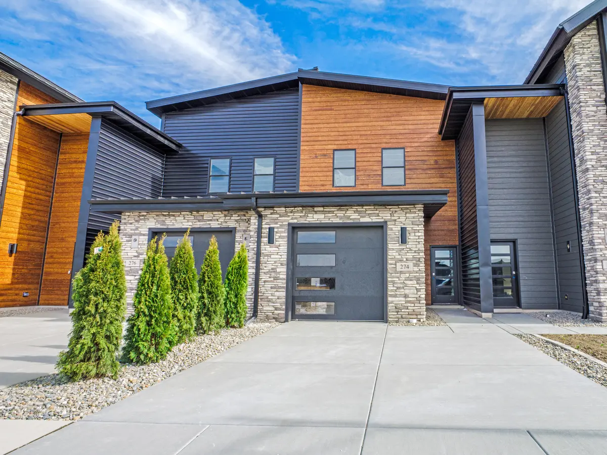 214 Sawgrass DR, Crown Point, IN 46307