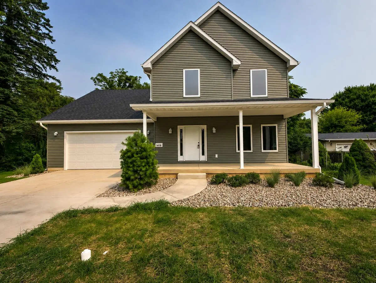 1419 2nd ST, La Porte, IN 46350