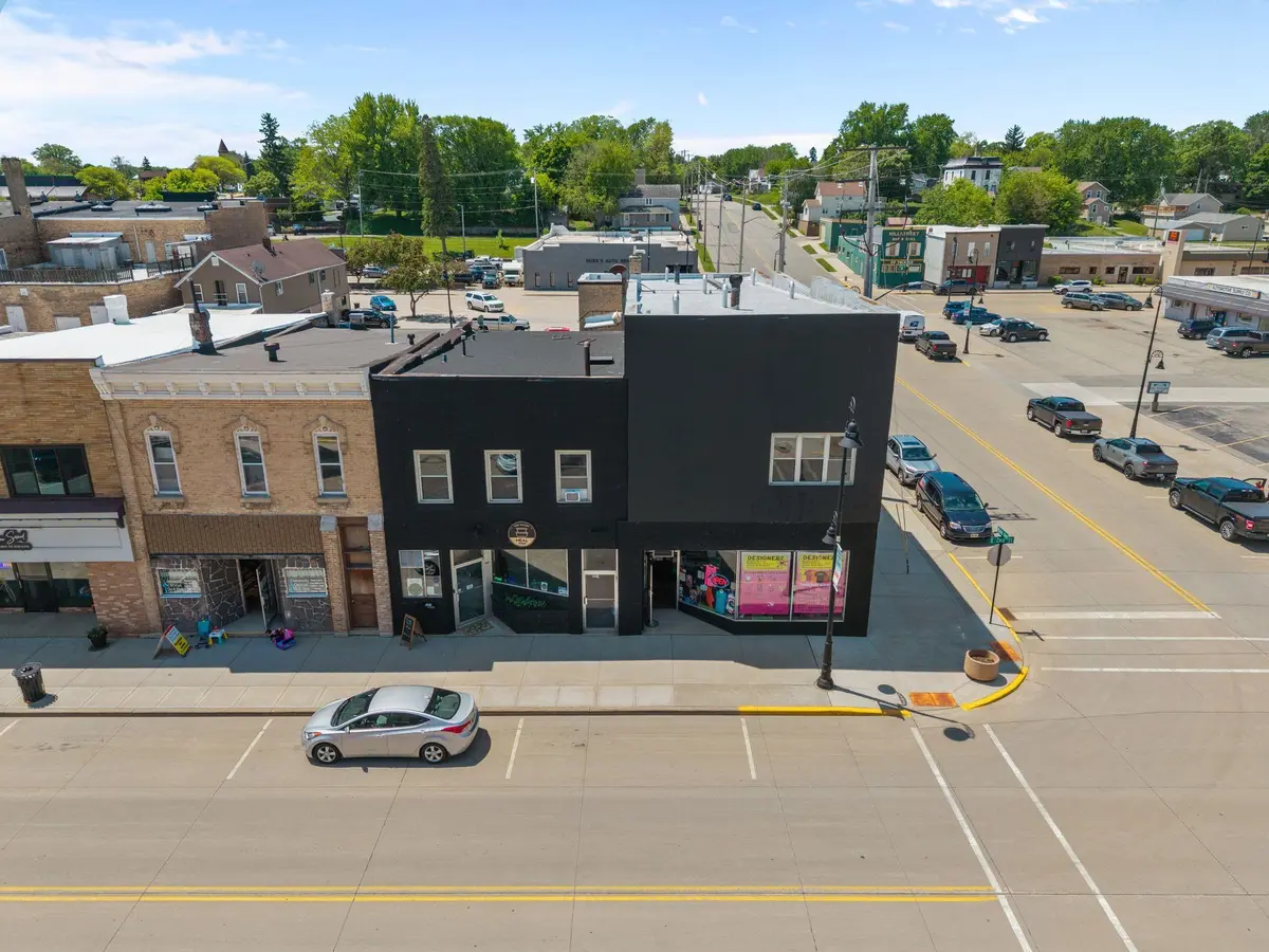 107 E 2ND ST, Kaukauna, WI 54130