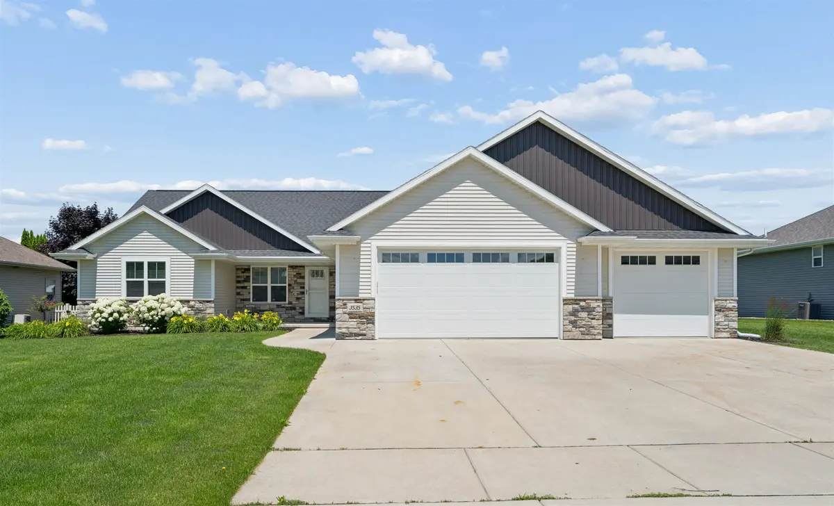 3535 GLEN OAKS PASS, Green Bay, WI 54311