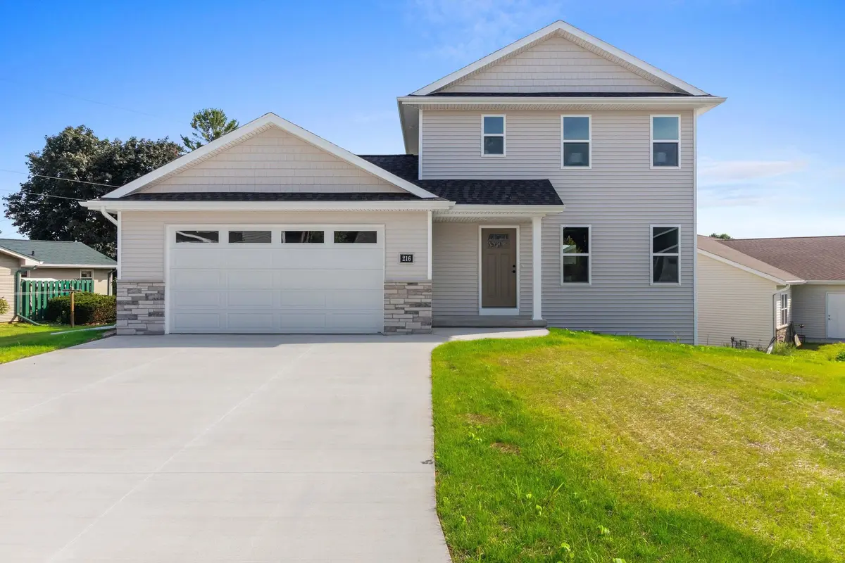 216 EVERGREEN LN, Chilton, WI 53014