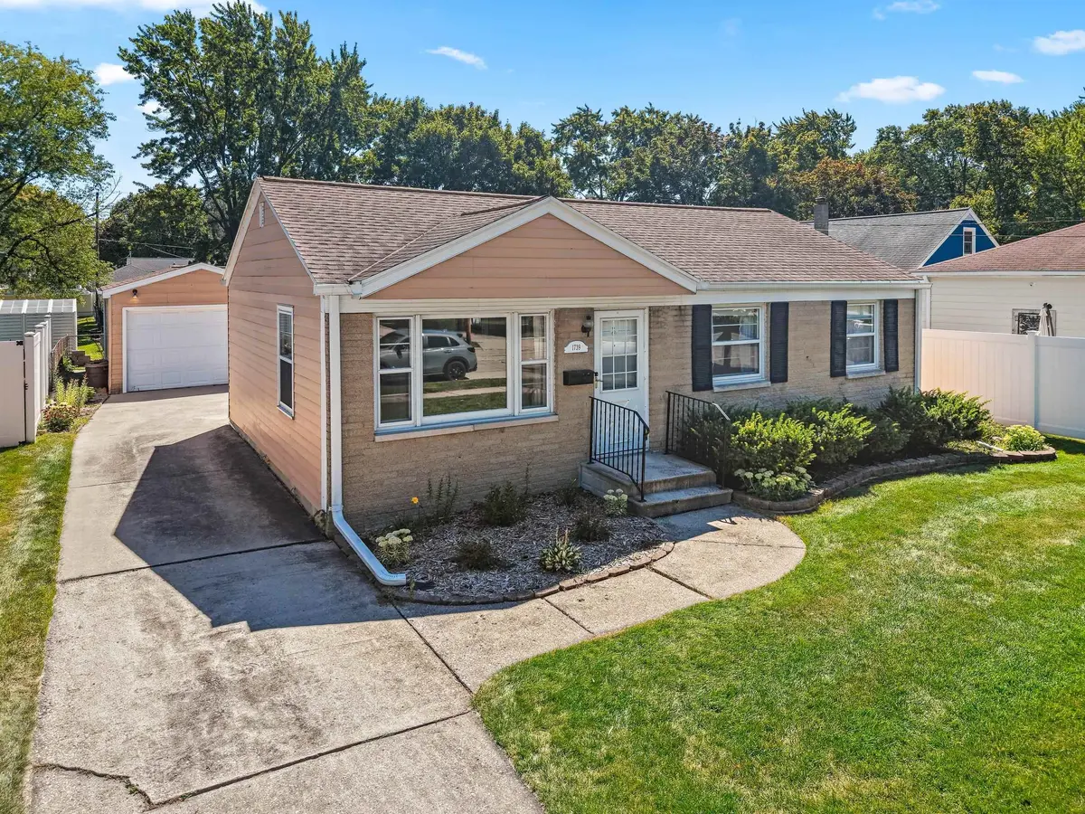 1739 12TH AVE, Green Bay, WI 54304