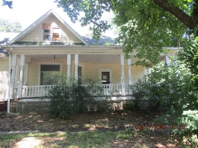 1400 Grand Ave, Parsons, KS 67357