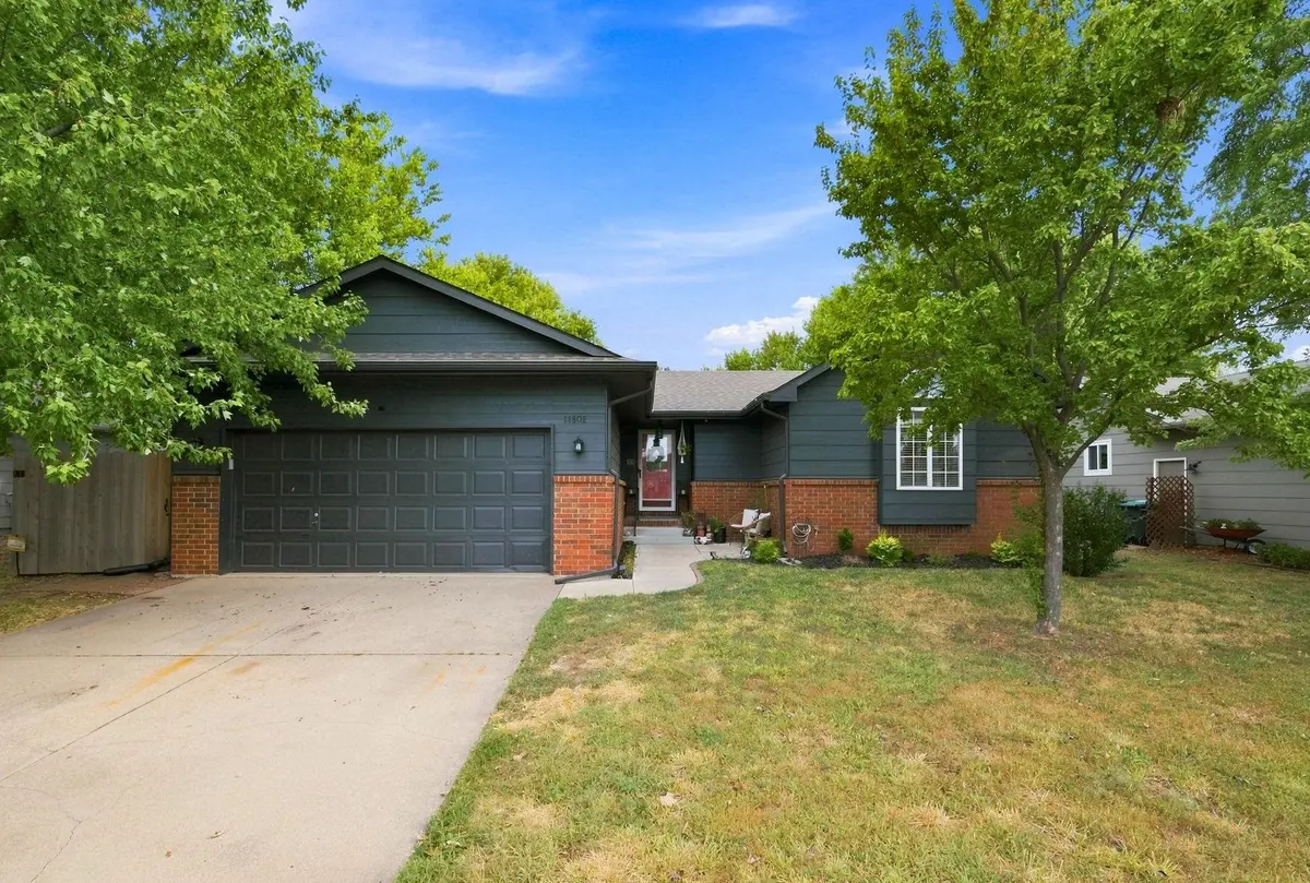 11802 W Jamesburg St, Wichita, KS 67212