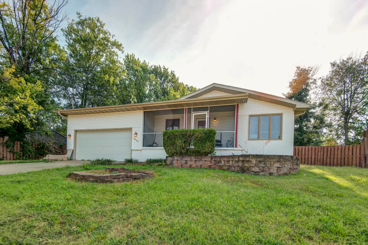 2644 N Marion AVE, Springfield, MO 65803