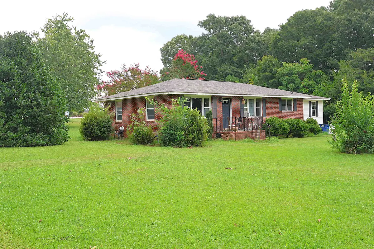 1317 Main ST, Wellford, SC 29385