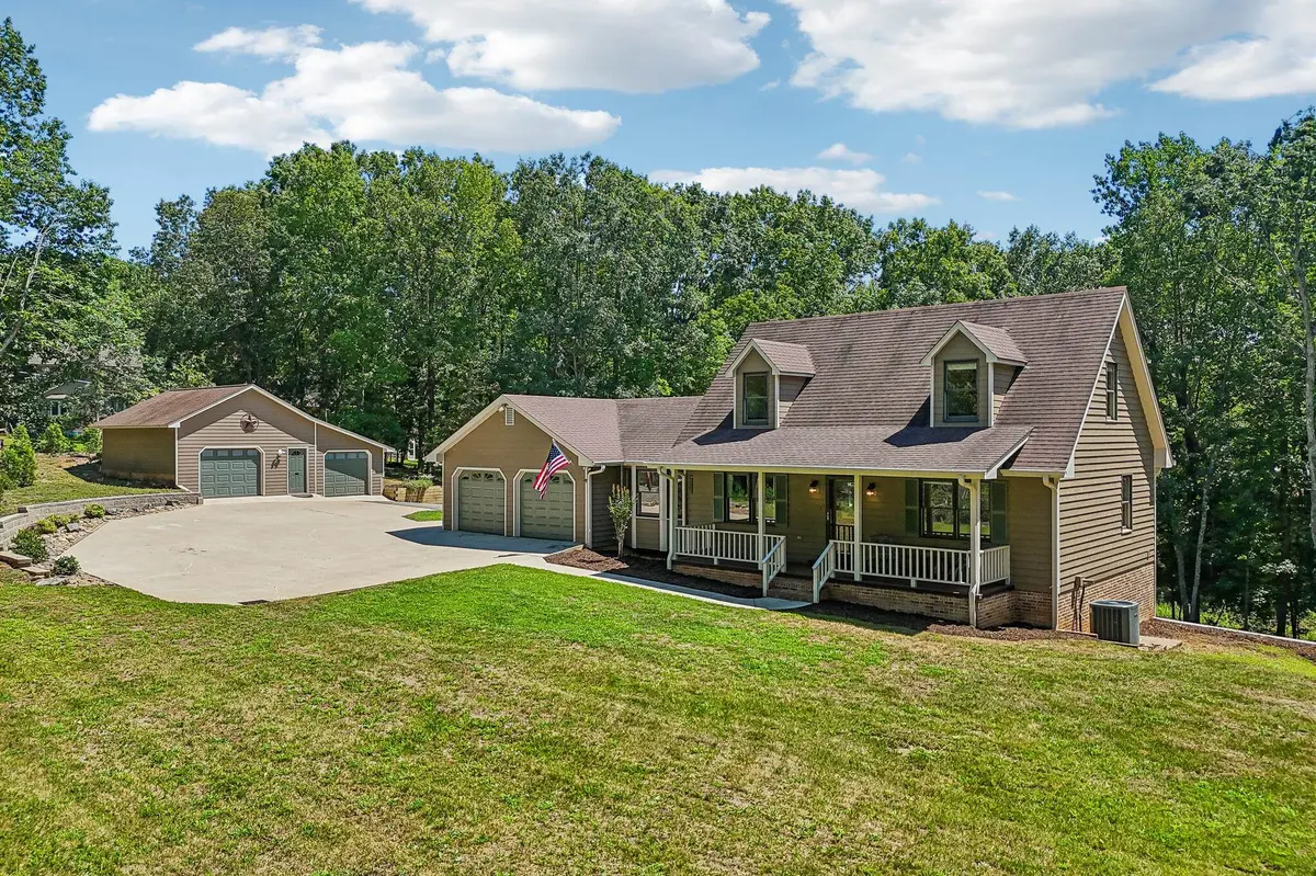 158 Mallard DR, Columbus, NC 28722-8433