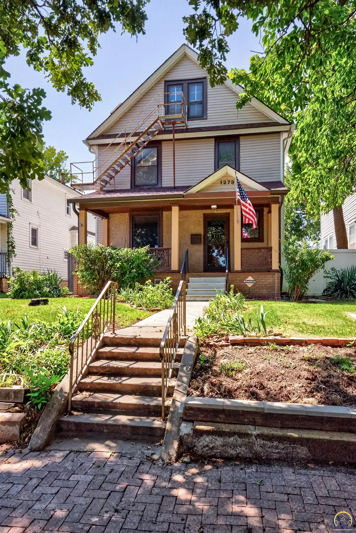 1273 SW Harrison ST, Topeka, KS 66612